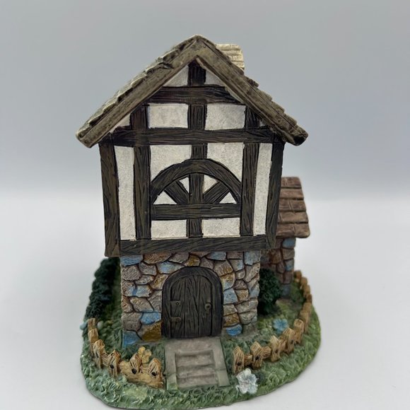 Miniature Medieval English Cobblestone Cottage Building Model Decoration - Picture 2 of 8